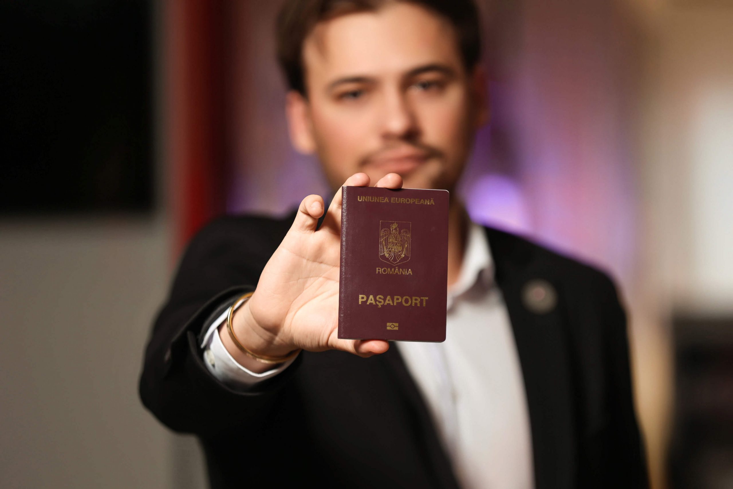 Prelungirea pașaportului românesc în străinătate: Pașii de urmat